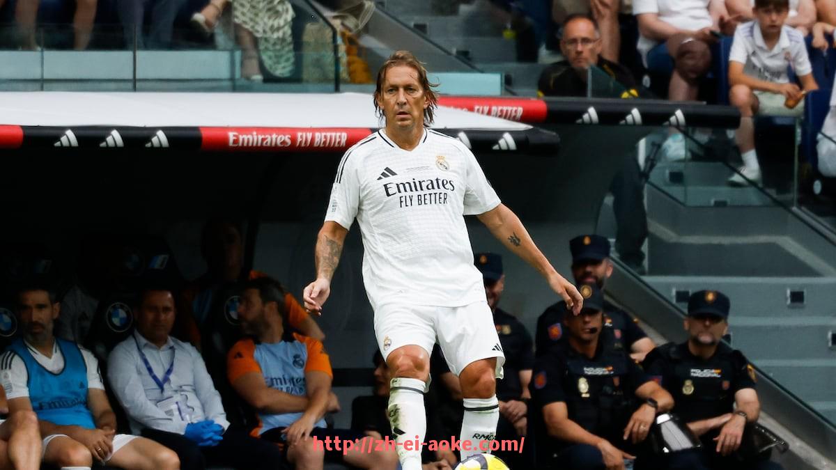 澳客足彩-2019赛季英超曼联足球队详细球员名单及表现分析